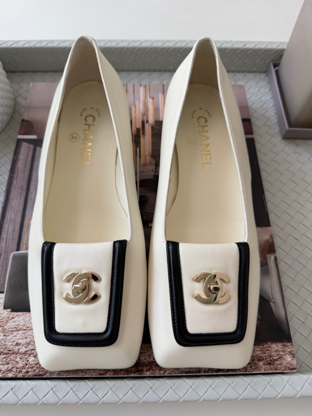 Chanel SS 26 Blazy Ivory Lambskin Square Toe CC Logo Turn-lock Ballet Flats 37.5 - Picture 3 of 16
